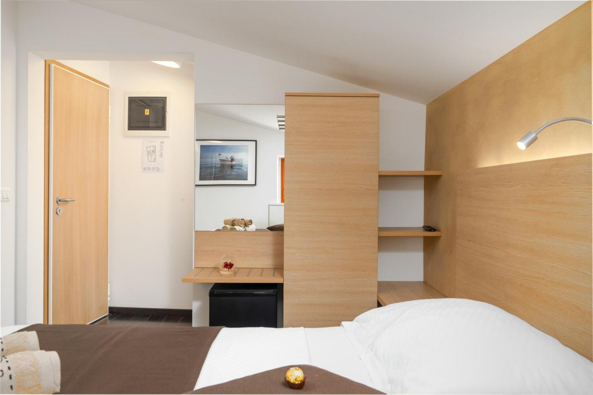 Boutique Wrungel Hotel Vrsar Bagian luar foto