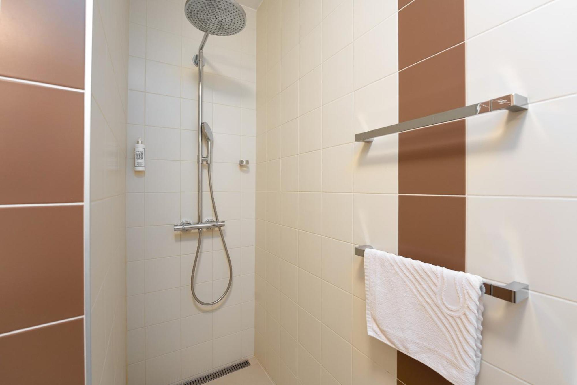 Boutique Wrungel Hotel Vrsar Bagian luar foto
