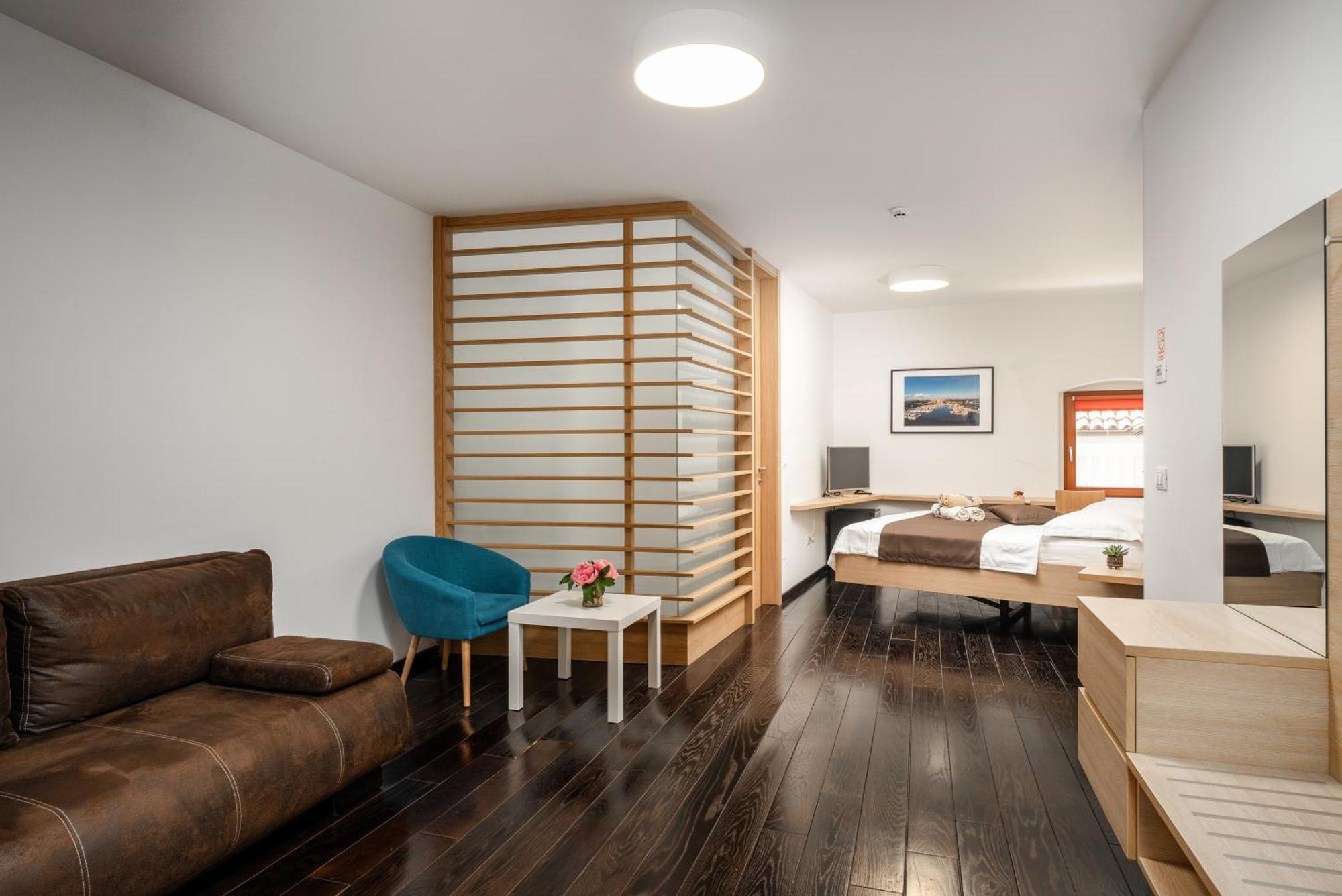 Boutique Wrungel Hotel Vrsar Bagian luar foto
